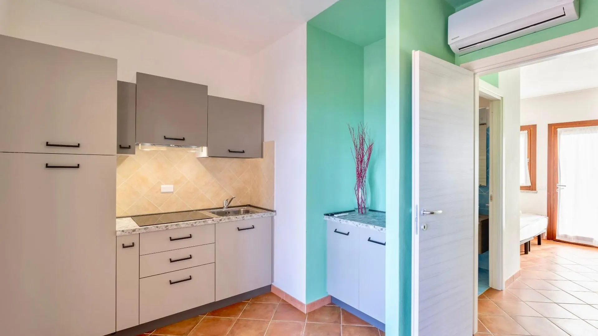 Residence With Swimming-Pool In Isola Rossa, Just About 2 Km From The Beach La Marinedda Aparthotel